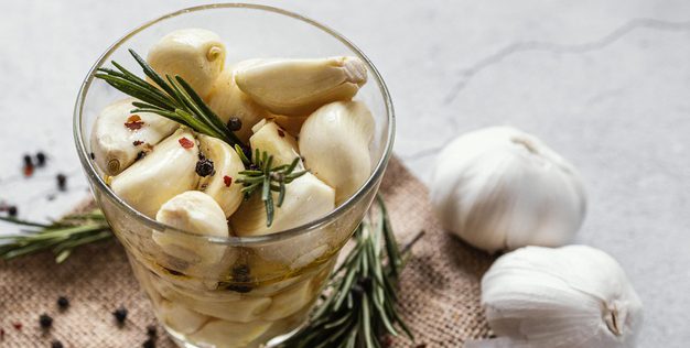 Garlic-healthy-food-immunity-boosting